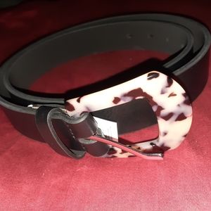 Black leather belt with tortoise shell buckle